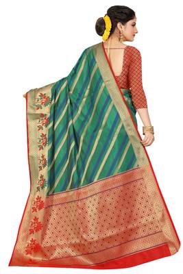 Green woven cotton silk saree with blouse 3