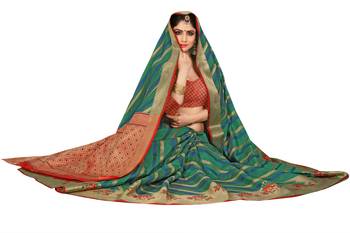 Green woven cotton silk saree with blouse 4