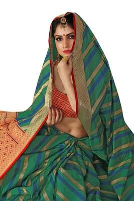 Green woven cotton silk saree with blouse 5