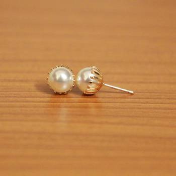 White Pearl Studs 2