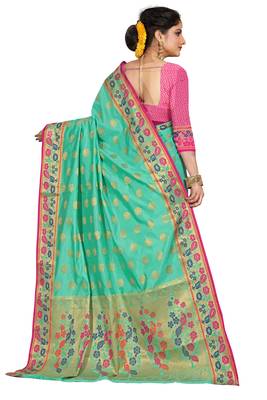 Green woven cotton silk saree with blouse 3