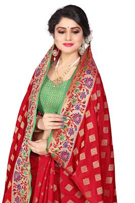 Red woven cotton silk saree with blouse 5