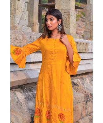 mustard hand print silk kurta sets 5