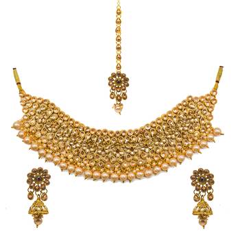 Gold necklaces 1