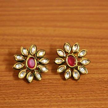 Red Ruby       Studs 1