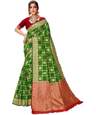 Green Woven Banarasi Saree With Blouse 1