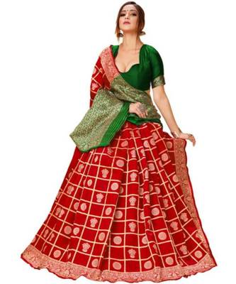 Red Woven Banarasi Saree With Blouse 1