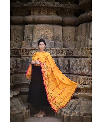 Mustard Floral Aari Embroidered Khadi Shawl/Dupatta With Wine Cotton Tassel Lace 1