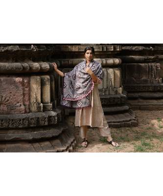 Grey Tribal Star MotifsAari Embrodiered Slub Khadi Shawl/Dupatta With Baby Ping Cotton Lace 1