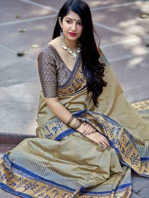 Beige woven banarasi silk saree with blouse 3