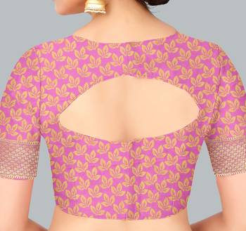 Pink woven banarasi silk saree with blouse 4