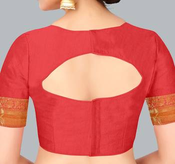 Beige woven banarasi silk saree with blouse 4