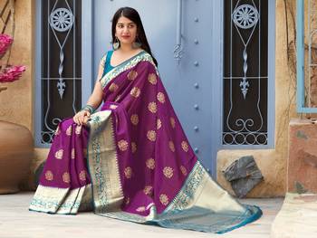 Magenta woven banarasi silk saree with blouse 4