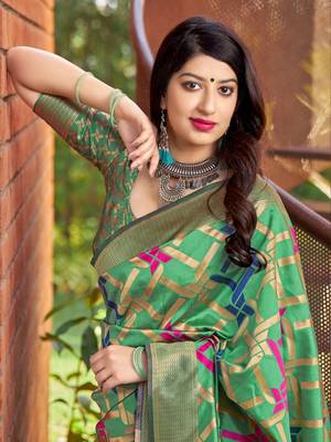 Green woven banarasi silk saree with blouse 3