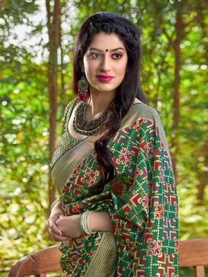 Green woven banarasi silk saree with blouse 3