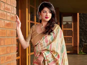 Off white woven banarasi silk saree with blouse 2