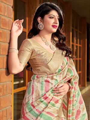 Off white woven banarasi silk saree with blouse 4