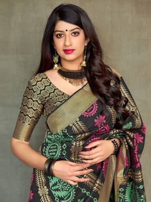 Black woven banarasi silk saree with blouse 4