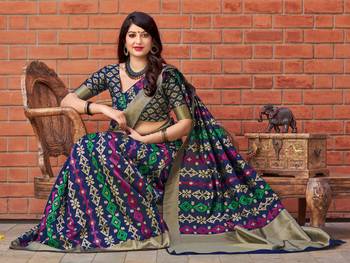Dark blue woven banarasi silk saree with blouse 3