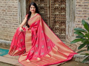 Pink woven banarasi silk saree with blouse 5