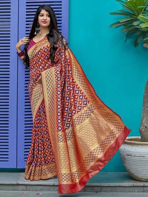 Maroon woven banarasi silk saree with blouse 4