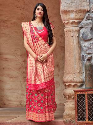 Pink woven banarasi silk saree with blouse 1