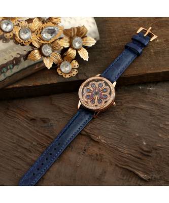 Blue Beautiful Butterfly Design Revolving Watch 2