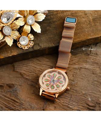 Rose Gold Butterfly Design Green Dail  Revolving Adjustable Magentic Watch 5