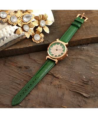 Green Flower Design Classy Revolving Dail Watch 2