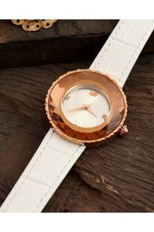 White Stylish Watch With Rose Gold Combination