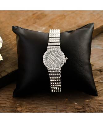 Silver Beautiful Designer Smart Look Elegant Small Dail Watch 3