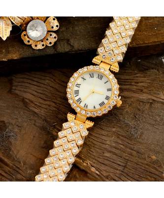 Golden  Smart Look Designer Full Of Diamond Party Watch 2
