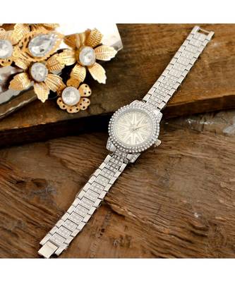 Siver Diamond Stylish Royal Designer Party Watch 2