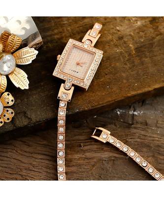 Rose Gold Large Belt Braclet Look Designer Watch 3