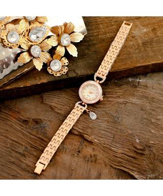 Rose Gold Beautiful Sweet N Simple Stylish Watch 1