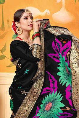 Black Woven Silk Blend Saree With Blouse 5