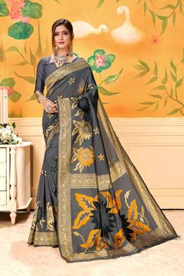 Grey Woven Silk Blend Saree With Blouse 1