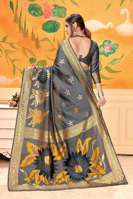 Grey Woven Silk Blend Saree With Blouse 3