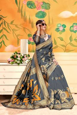 Grey Woven Silk Blend Saree With Blouse 4