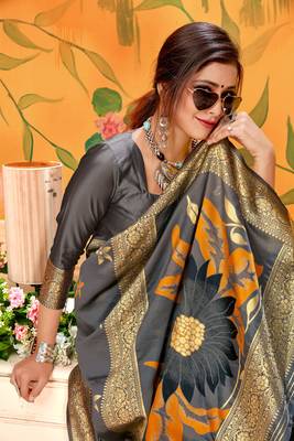 Grey Woven Silk Blend Saree With Blouse 5