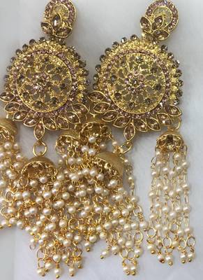 Gold diamond earrings 1