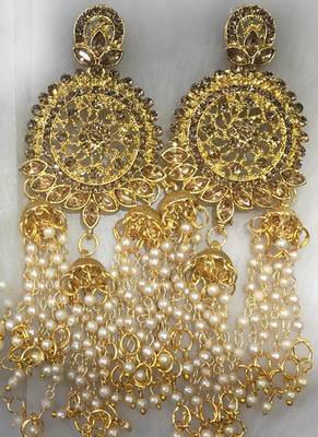 Gold diamond earrings 1