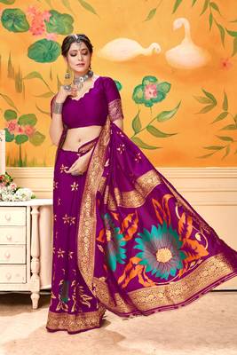 Magenta Woven Silk Blend Saree With Blouse 4