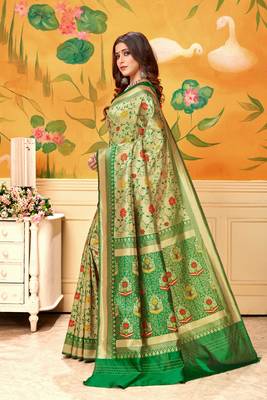 Green Woven Silk Blend Saree With Blouse 2