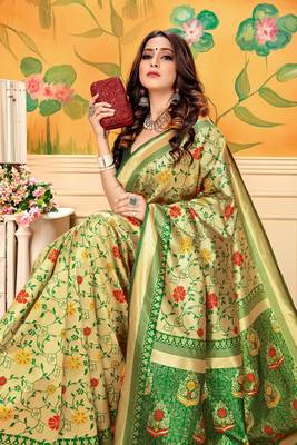 Green Woven Silk Blend Saree With Blouse 5