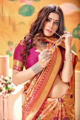 Pink Woven Silk Blend Saree With Blouse 5