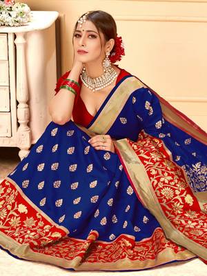 Blue Woven Silk Blend Saree With Blouse 4