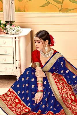 Blue Woven Silk Blend Saree With Blouse 5