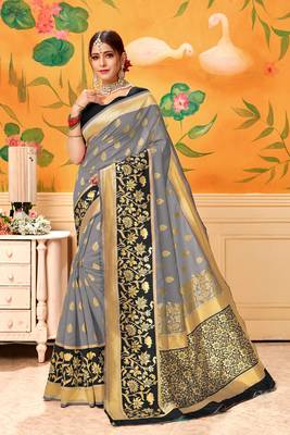 Grey Woven Silk Blend Saree With Blouse 1