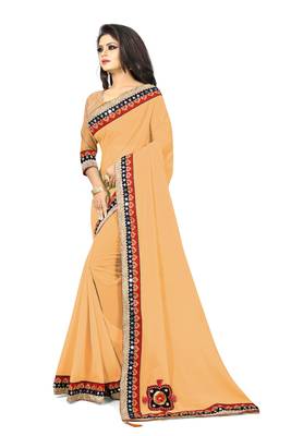 Cream woven organza saree with blouse 2